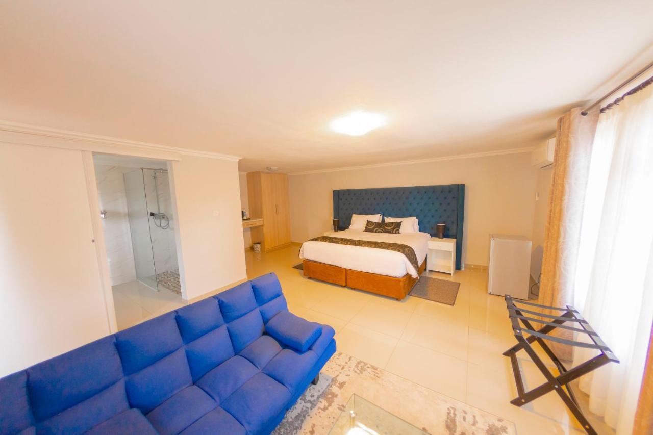 Green Lagoon Guest House Габороне Экстерьер фото