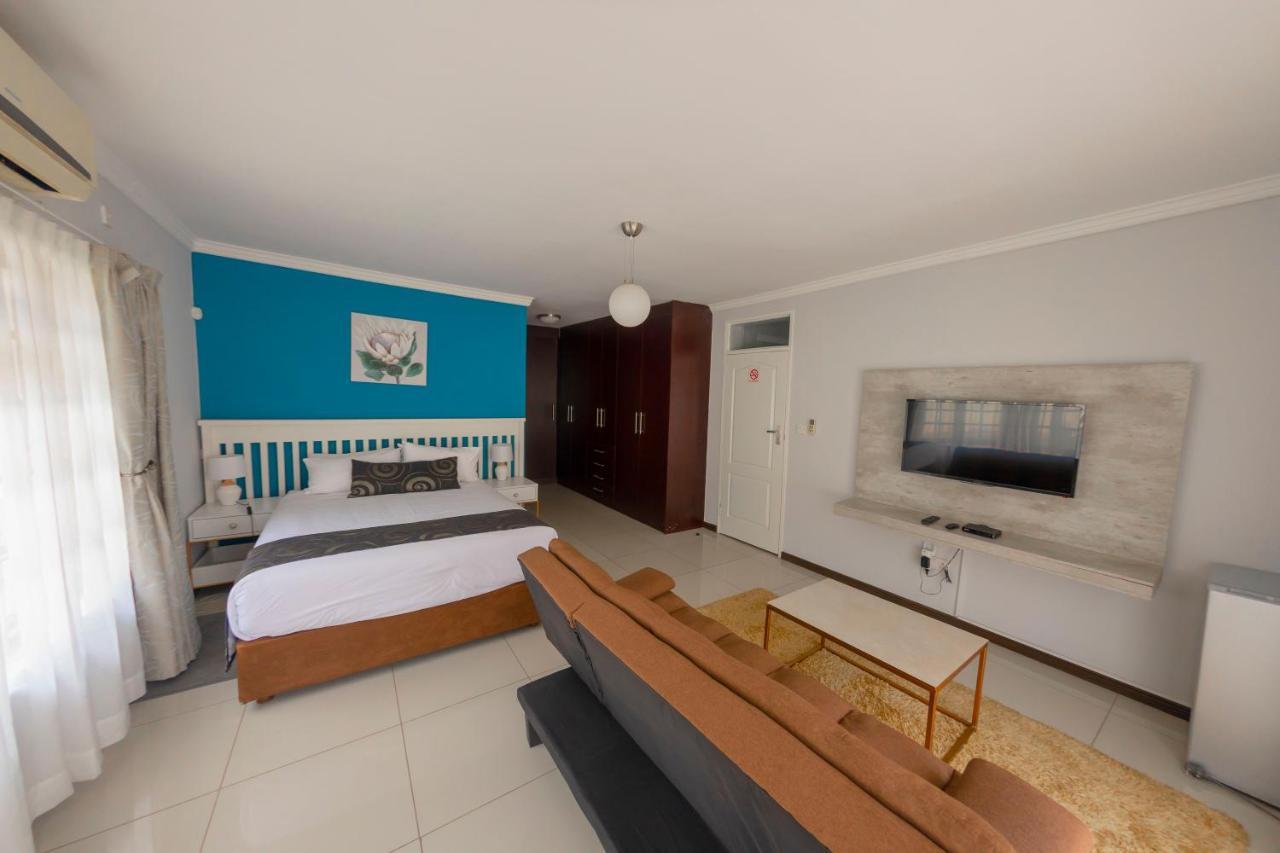Green Lagoon Guest House Габороне Экстерьер фото