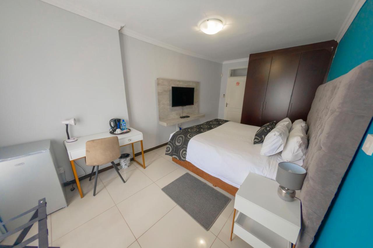 Green Lagoon Guest House Габороне Экстерьер фото