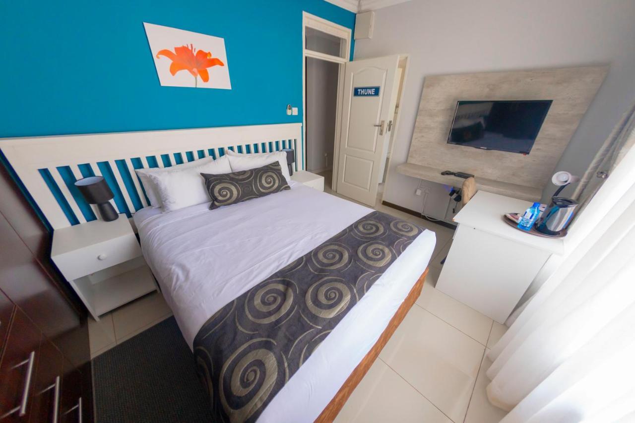 Green Lagoon Guest House Габороне Экстерьер фото